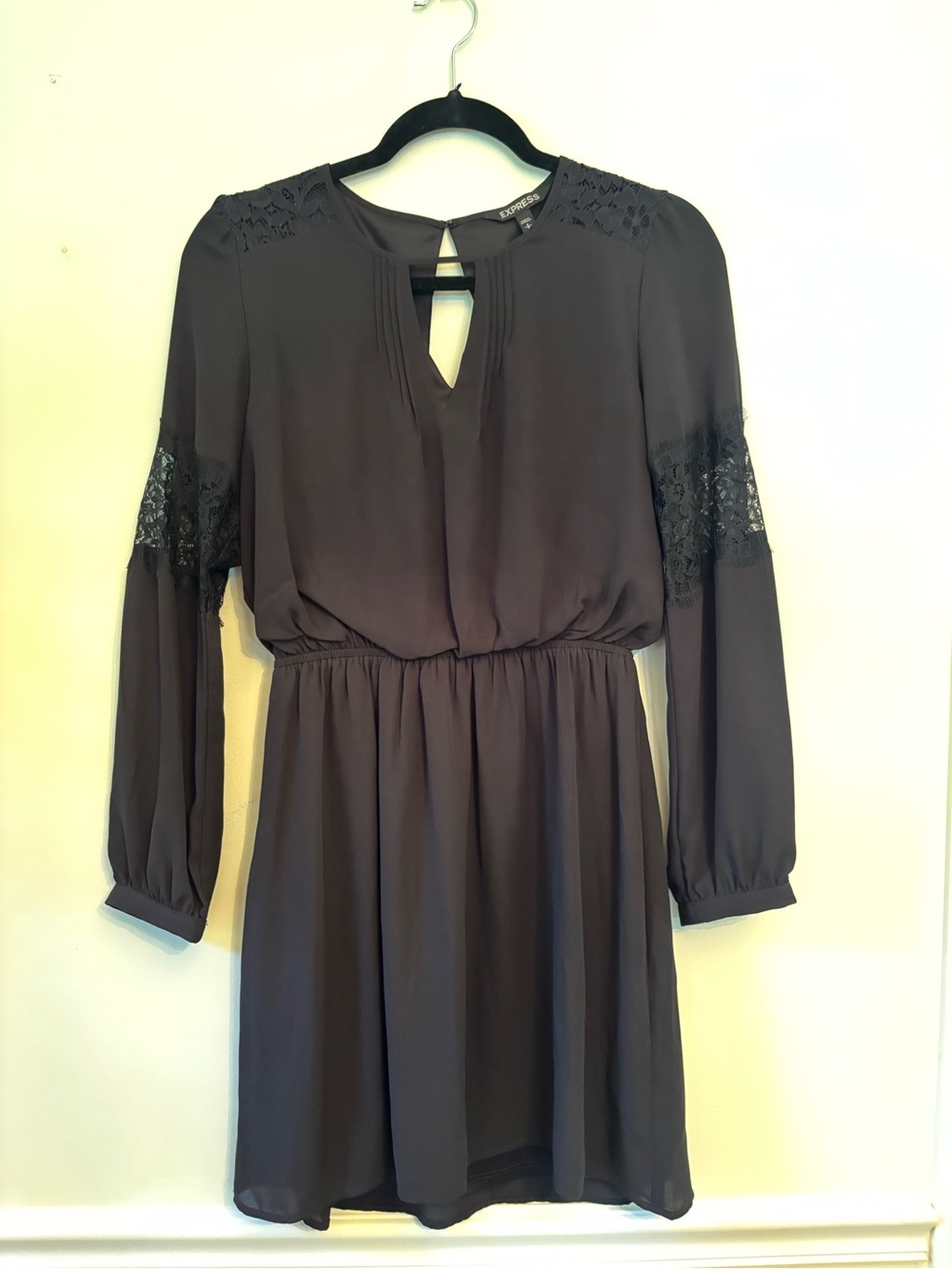 Express Black Long-Sleeve Lace Inset Keyhole Dress